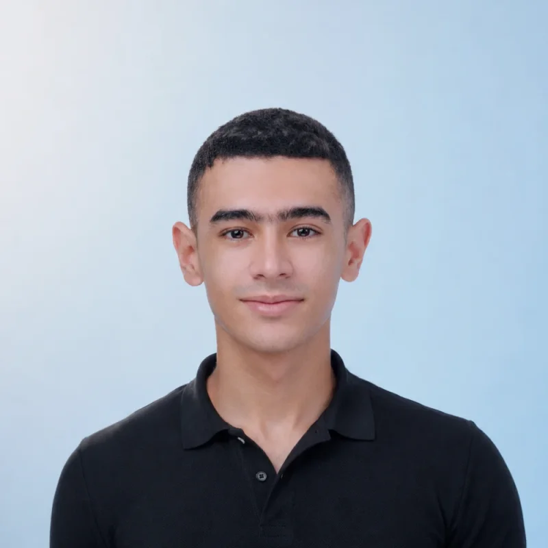 Portrait of Momen Elezapy, Founder and CEO of Silytics